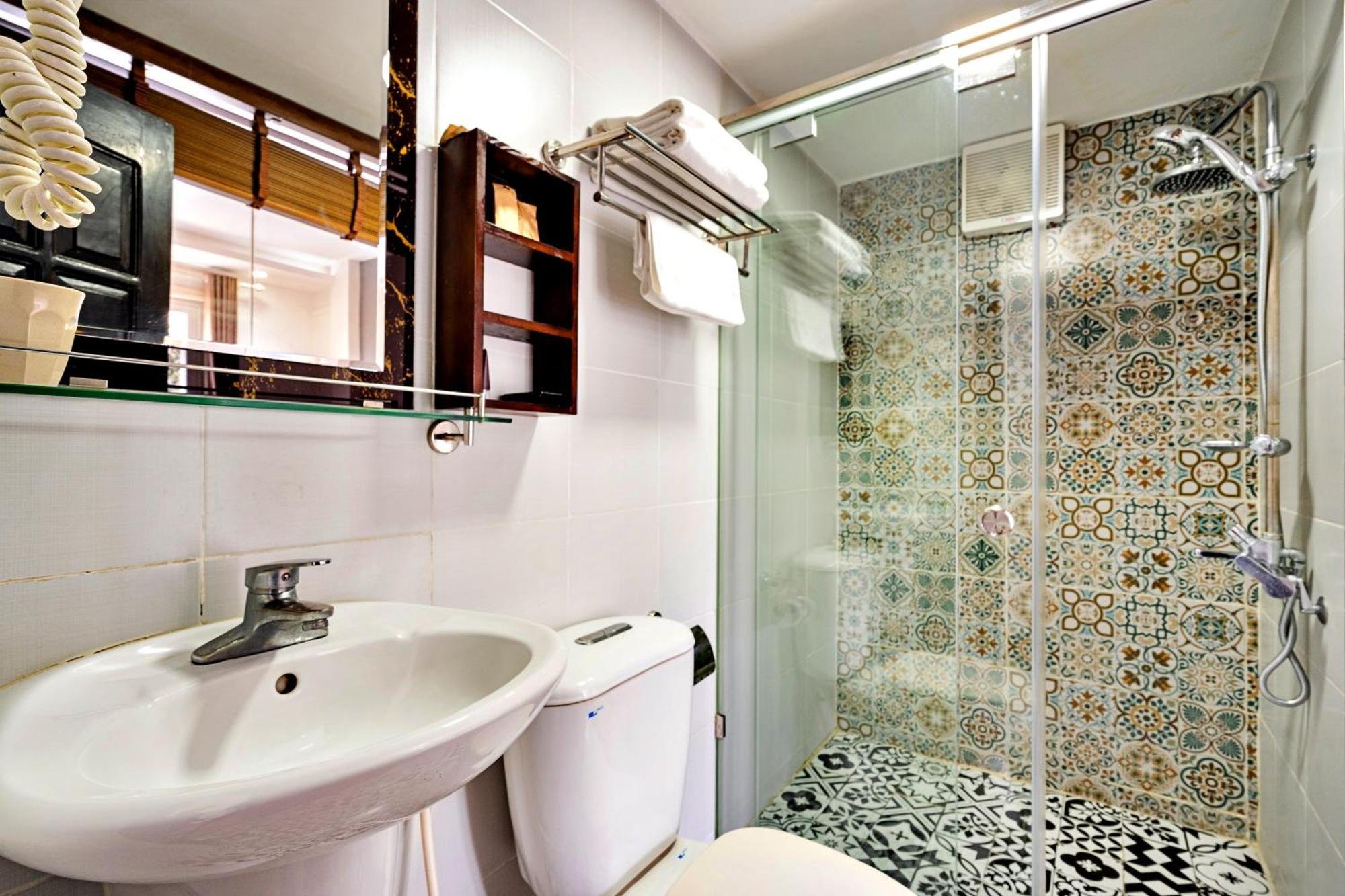 Serene Hotel 河内 客房 照片